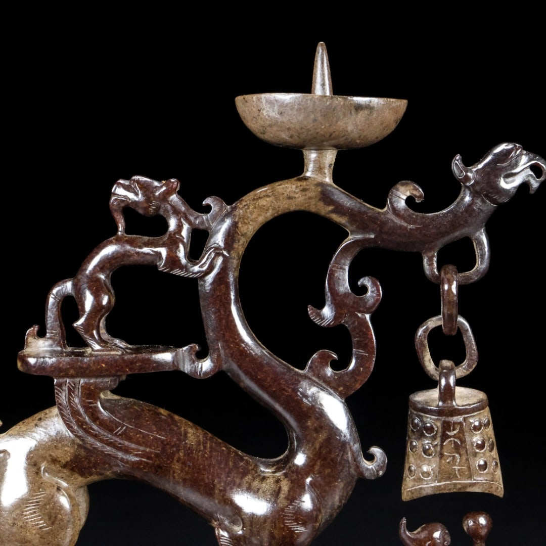 A Exquisite Hotan Jade Dragon Lamp - 2