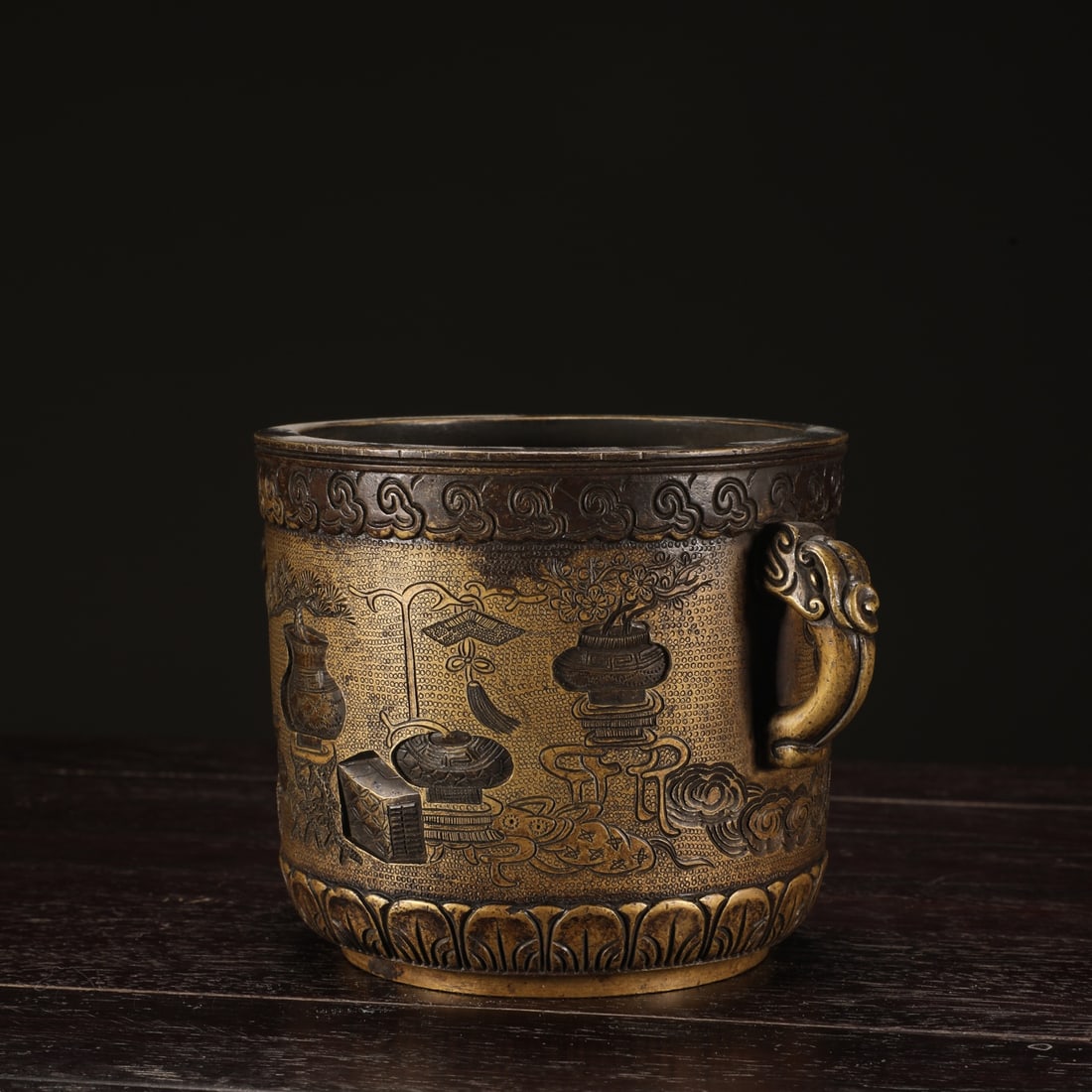 A Exquisite Bronze Bogu Pattern Censer - 3