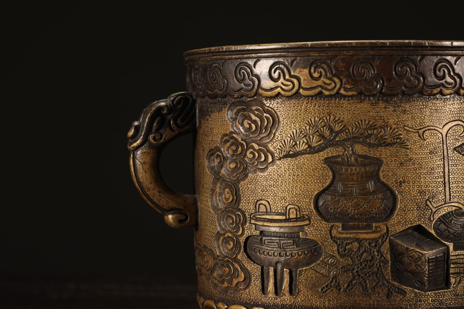 A Exquisite Bronze Bogu Pattern Censer - 5