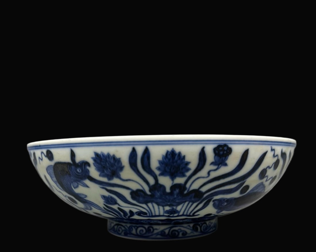 A Exquisite Blue and White Fish and Lotus Pattern Bowl: A Exquisite Blue and White Fish and Lotus Pattern Bowl,Ming Dynasty, China,Jiajing Six-character Mark,Size:3.1inx9.1in 