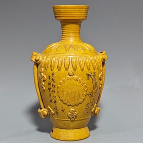 A Exquisite Liao Dynasty Porcelain Single-Color Glazed Vase