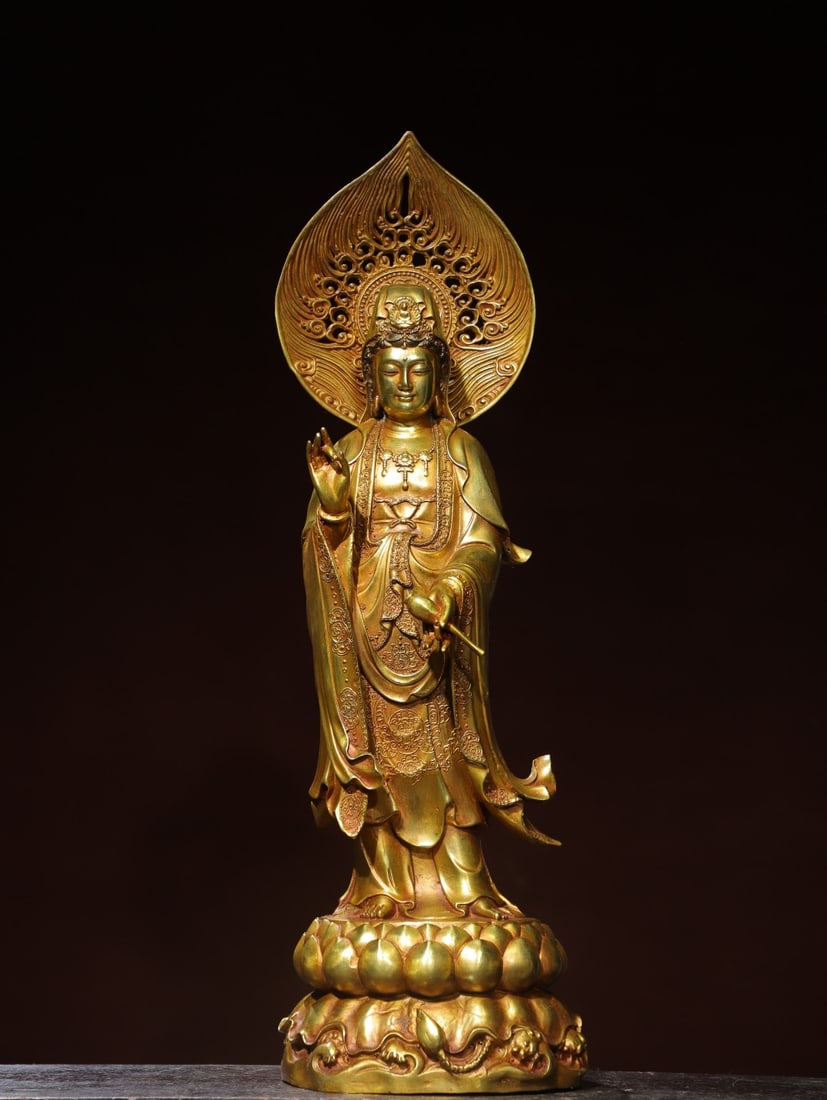 A Exquisite Gilt Bronze Avalokitesvara Bodhisattva Ornament: A Exquisite Gilt Bronze Avalokitesvara Bodhisattva Ornament,Ming Dynasty, China,Size:22inx7.1inx5.9in,Weight:5810g 