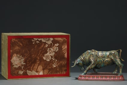 A Exquisite Gold-inlaid Bronze Buffalo