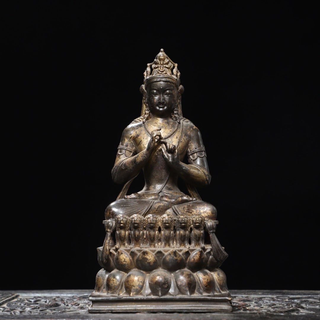 A Exquisite Bronze Vajra Buddha Statue (1 of 9)