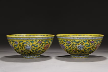 A pair of Exquisite Yellow Ground Doucai Lotus Flower Pattern Bowl