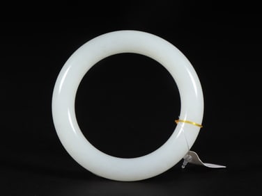 A Exquisite Hetian Jade Bracelet