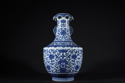 A Exquisite Blue and White Flower Pattern Double-Ears Vase