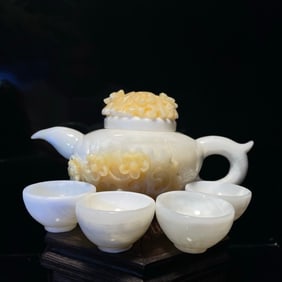 A Set of Exquisite Hotan Jade Tea Ware