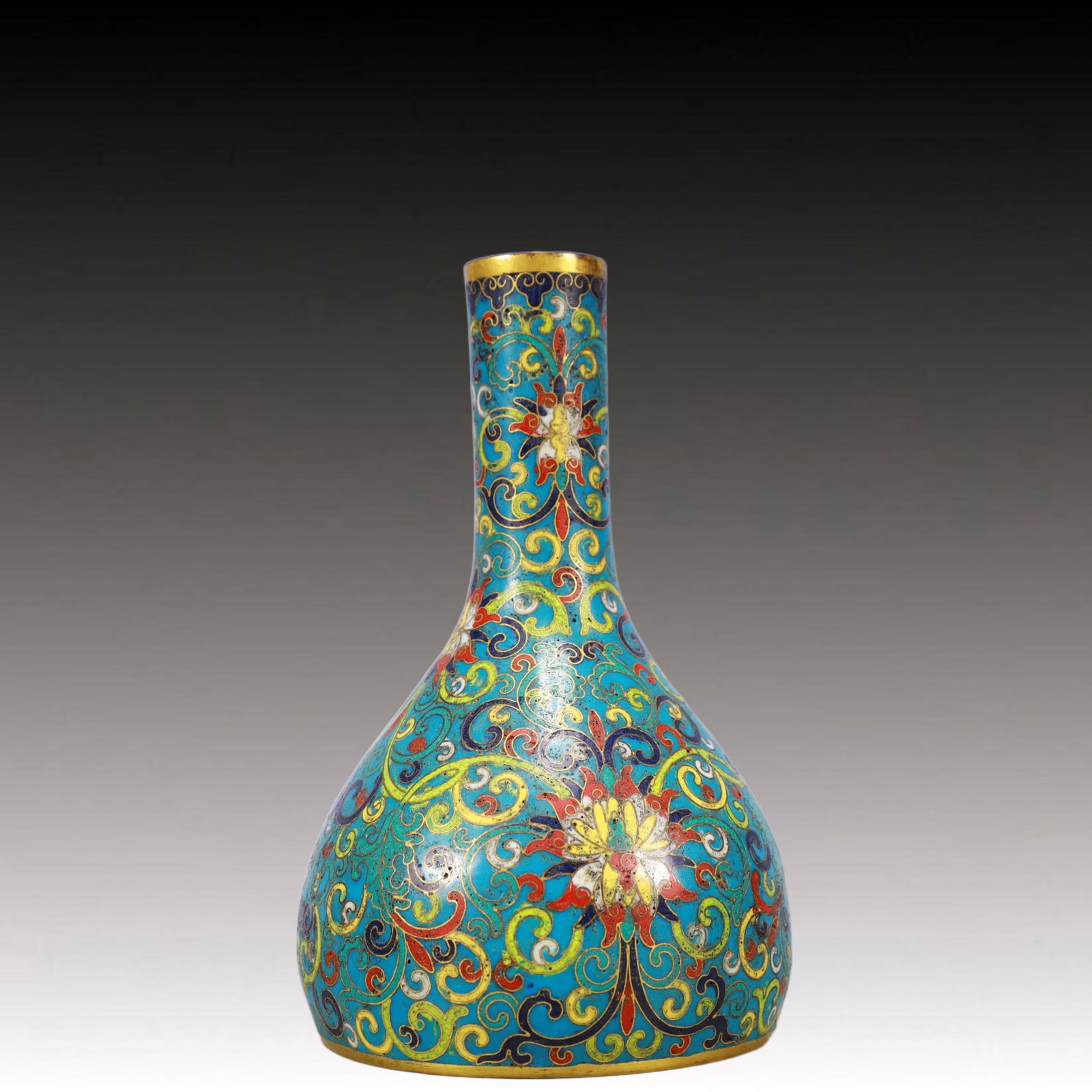 An Exquisite Cloisonne Lotus Pattern Vase: An Exquisite Cloisonne Lotus Pattern Vase,Qing Dynasty, China,Qianlong Four-character Mark,Size:3.7inx6.3in,Weight:500g 景泰蓝缠枝莲纹瓶,中国