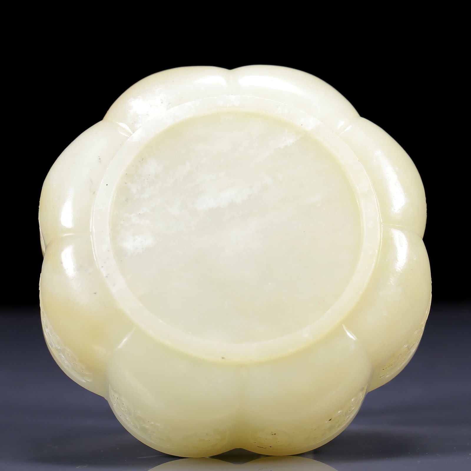 An Exquisite White Jade Flower Pattern Box - 8