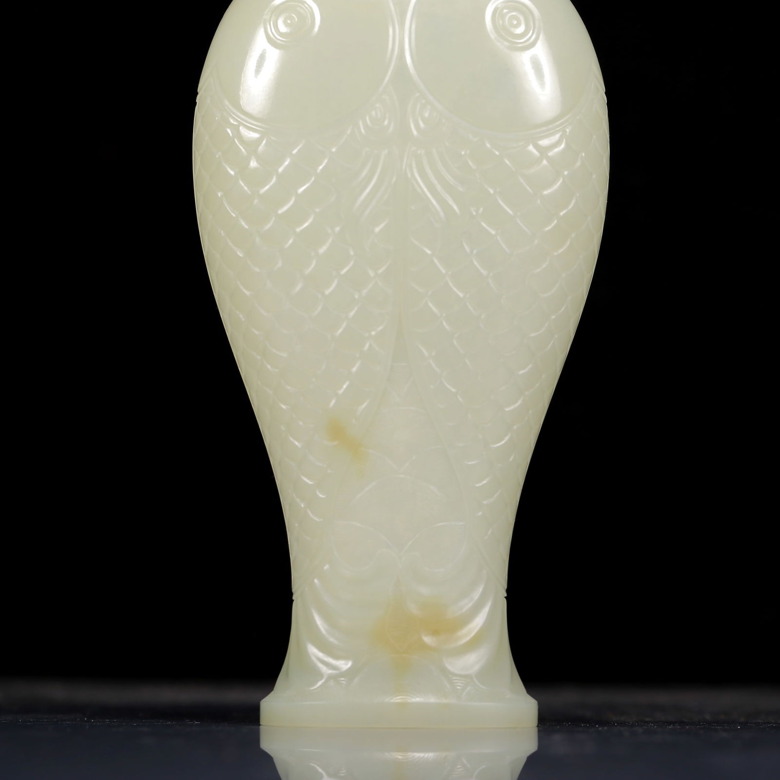 An Exquisite White Jade Fish Pattern Bottle - 3