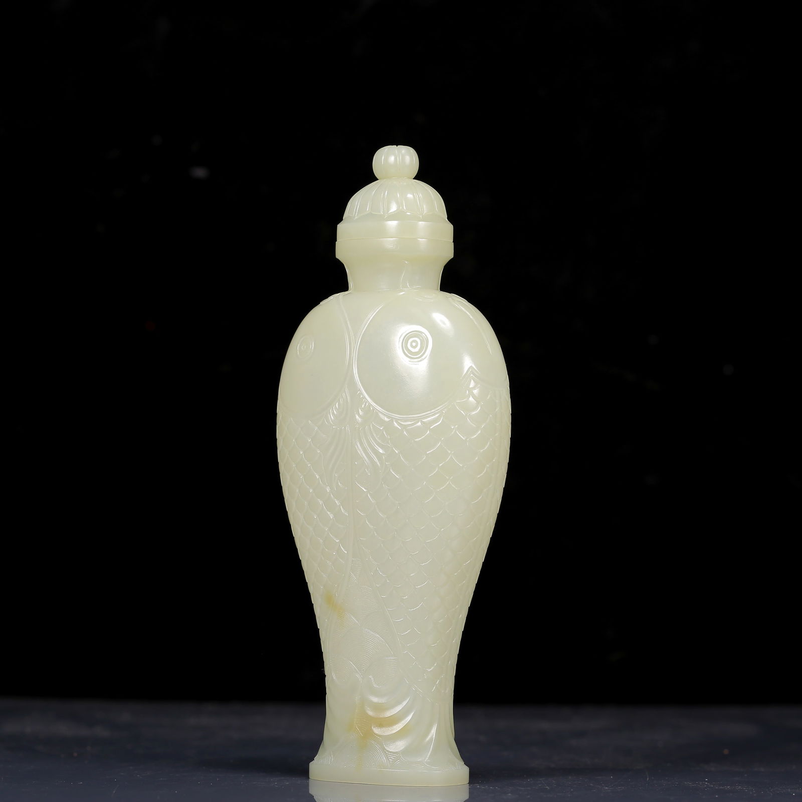 An Exquisite White Jade Fish Pattern Bottle - 4