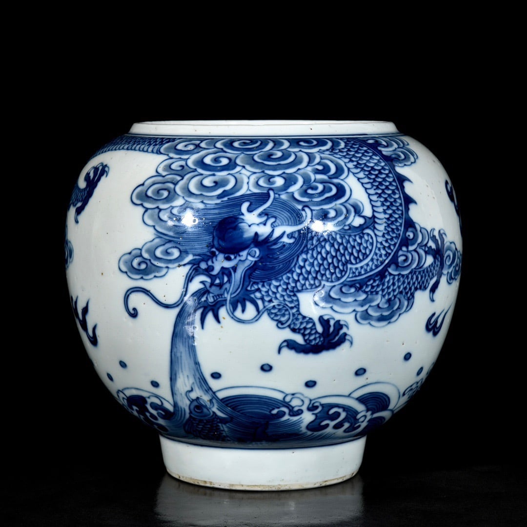 An Exquisite Blue and White Seawater,Auspicious Cloud and Dragon Pattern Brush Washer (1 of 9)