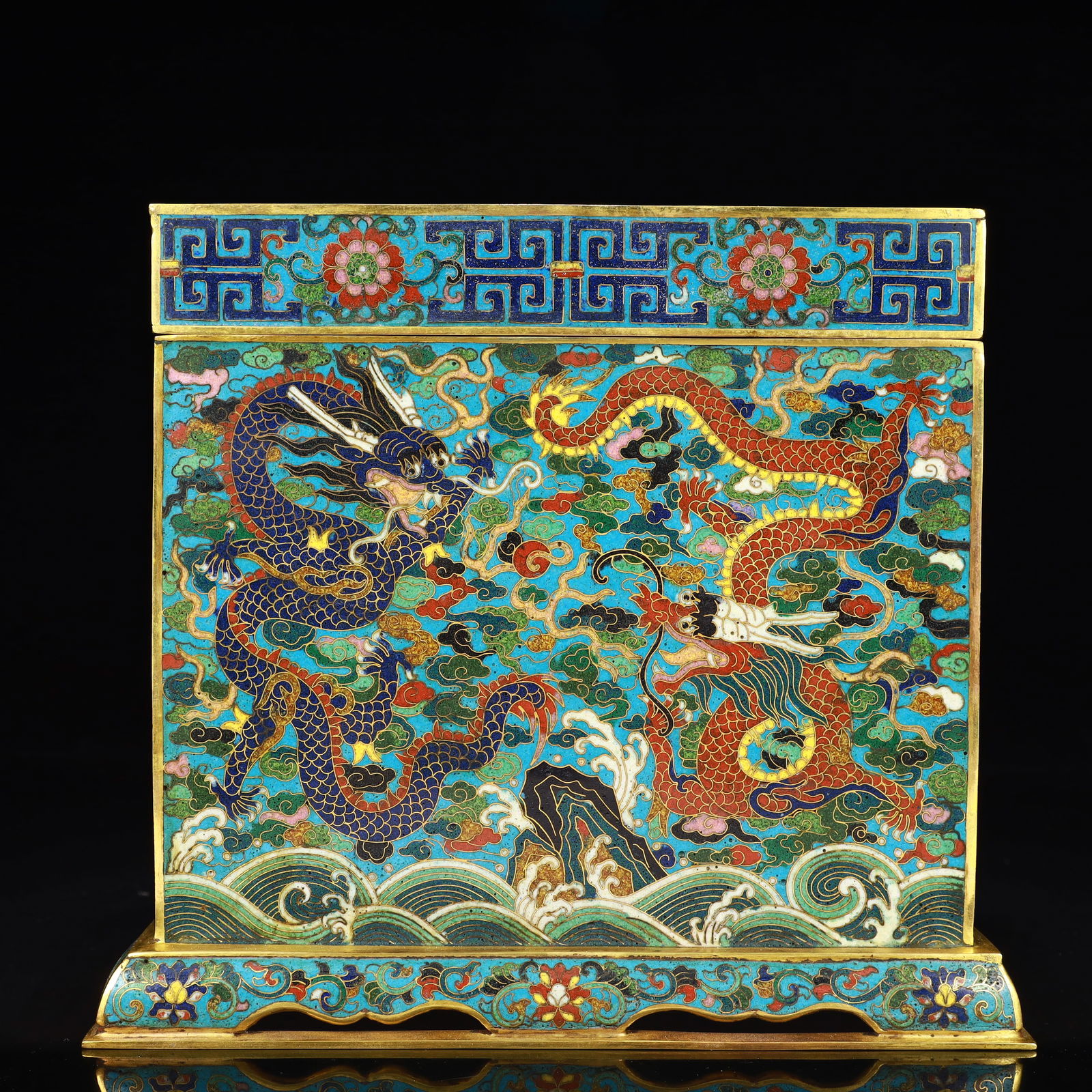 An Exquisite Cloisonne Auspicious Cloud and Dragon Pattern Box - 3