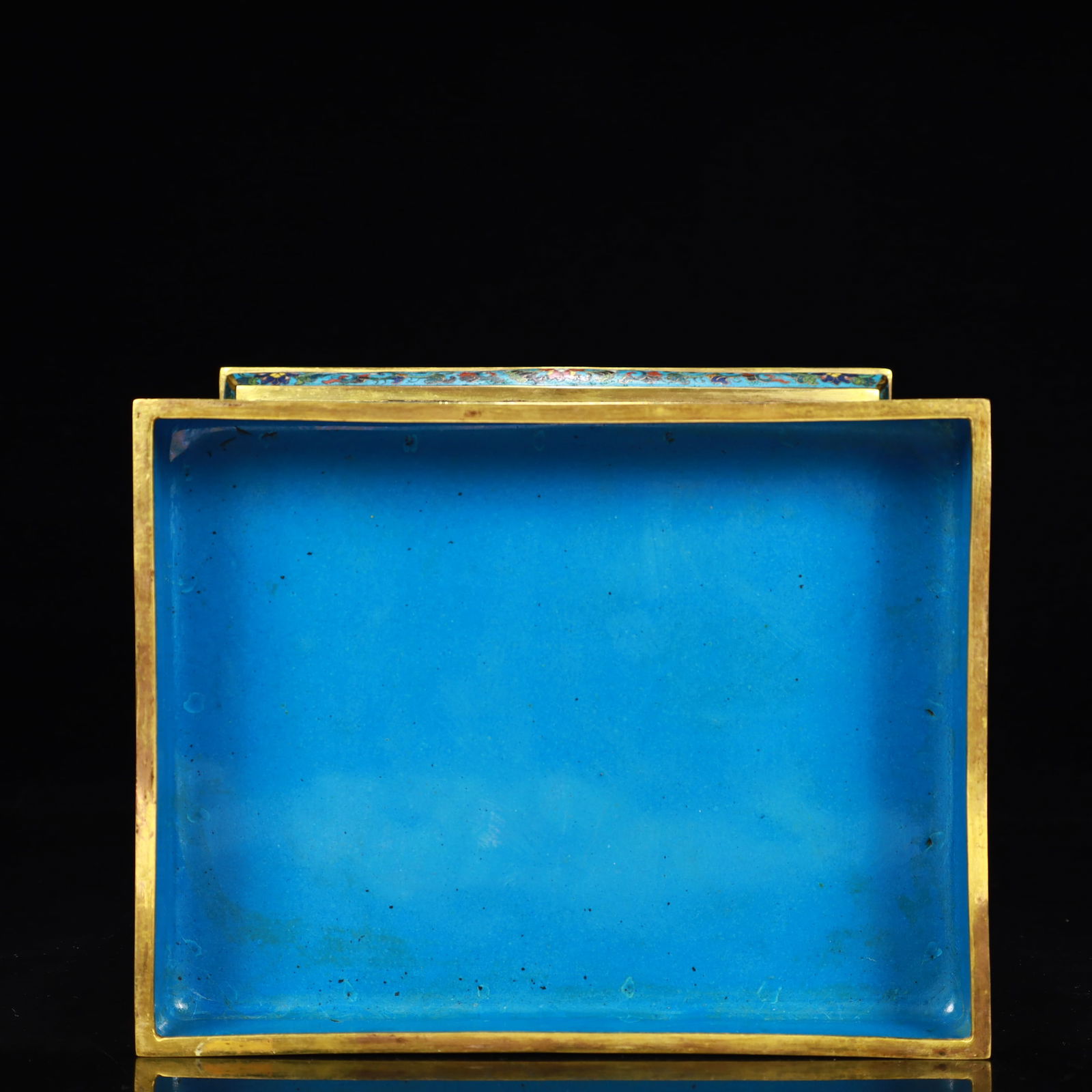 An Exquisite Cloisonne Auspicious Cloud and Dragon Pattern Box - 6