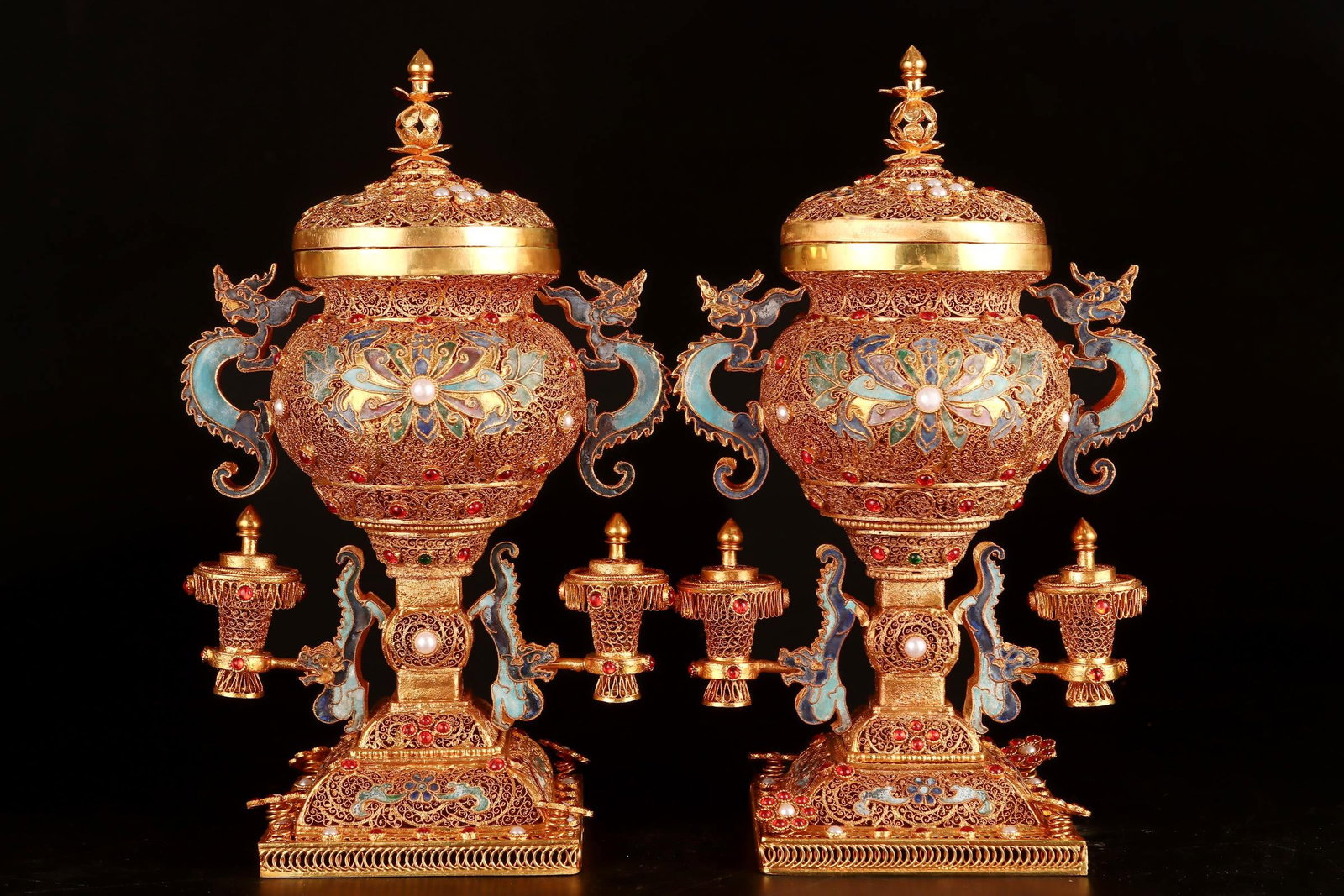 A Pair of Rare Flower silk gold-plated Inlaid Gems Flower Pattern Double-Ears Censers (1 of 9)