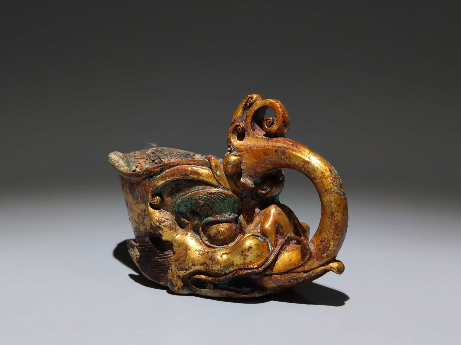 An Exquisite Gilt Bronze Beast-Face Pattern Cup - 3