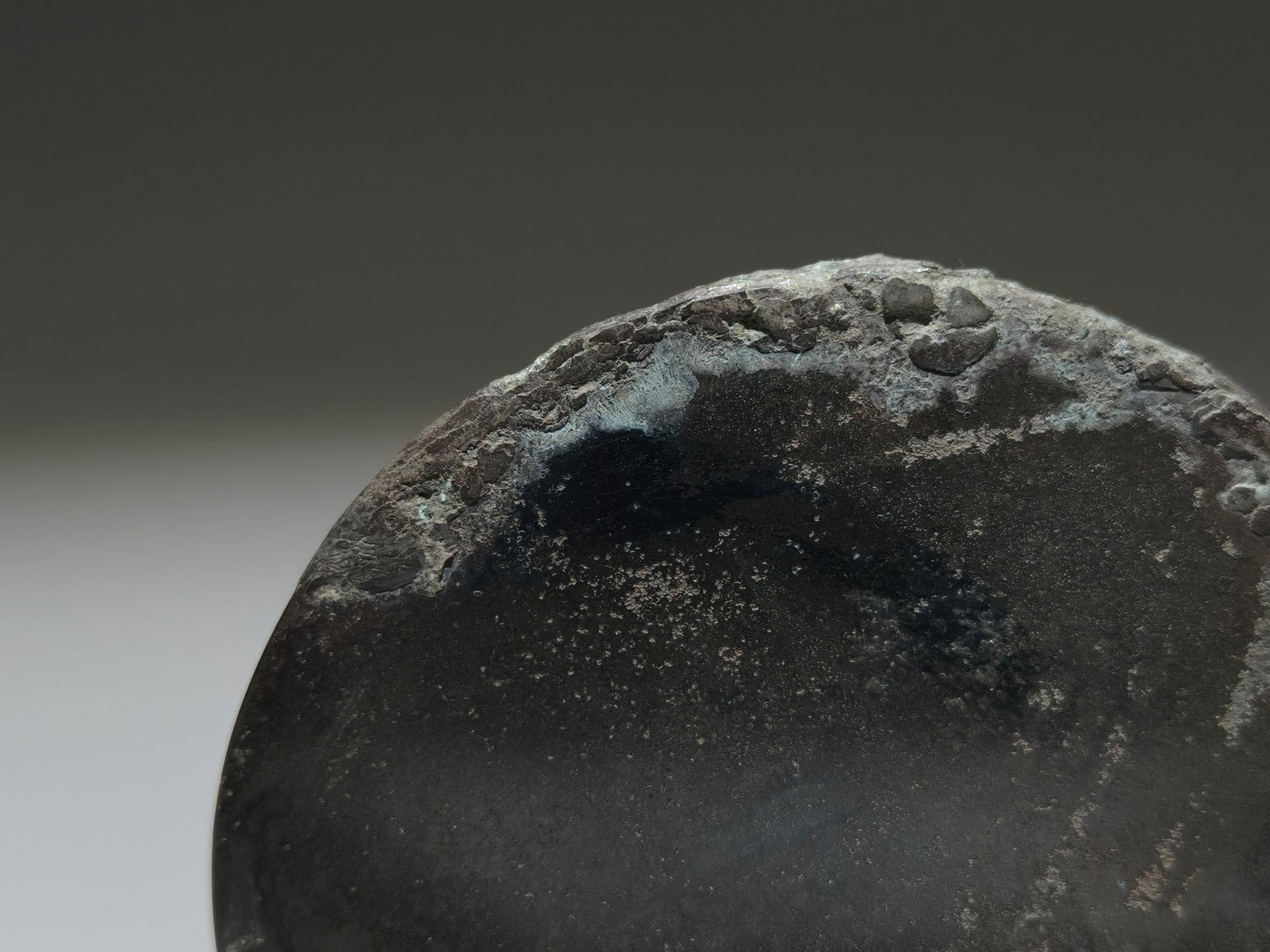 An Archaic Bronze Deer Pattern Round Mirror - 9