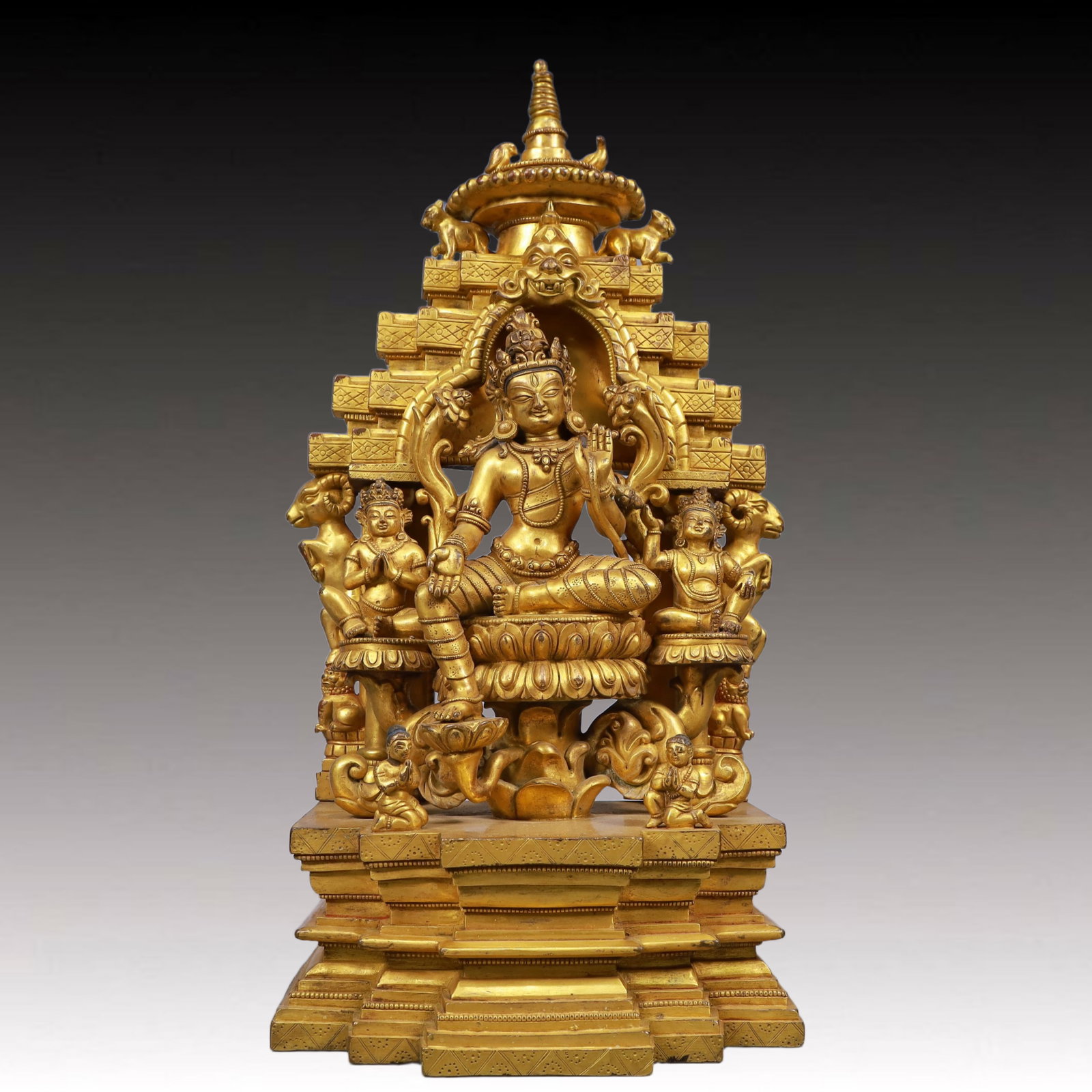 A Solemn Gilt Bronze Statue of Tara: A Solemn Gilt Bronze Statue of Tara, Ming Dynasty, China, Size:7.3inx5.1inx16.5in, Weight:8200g 铜鎏金度母像,中国明代,尺寸:7.3in