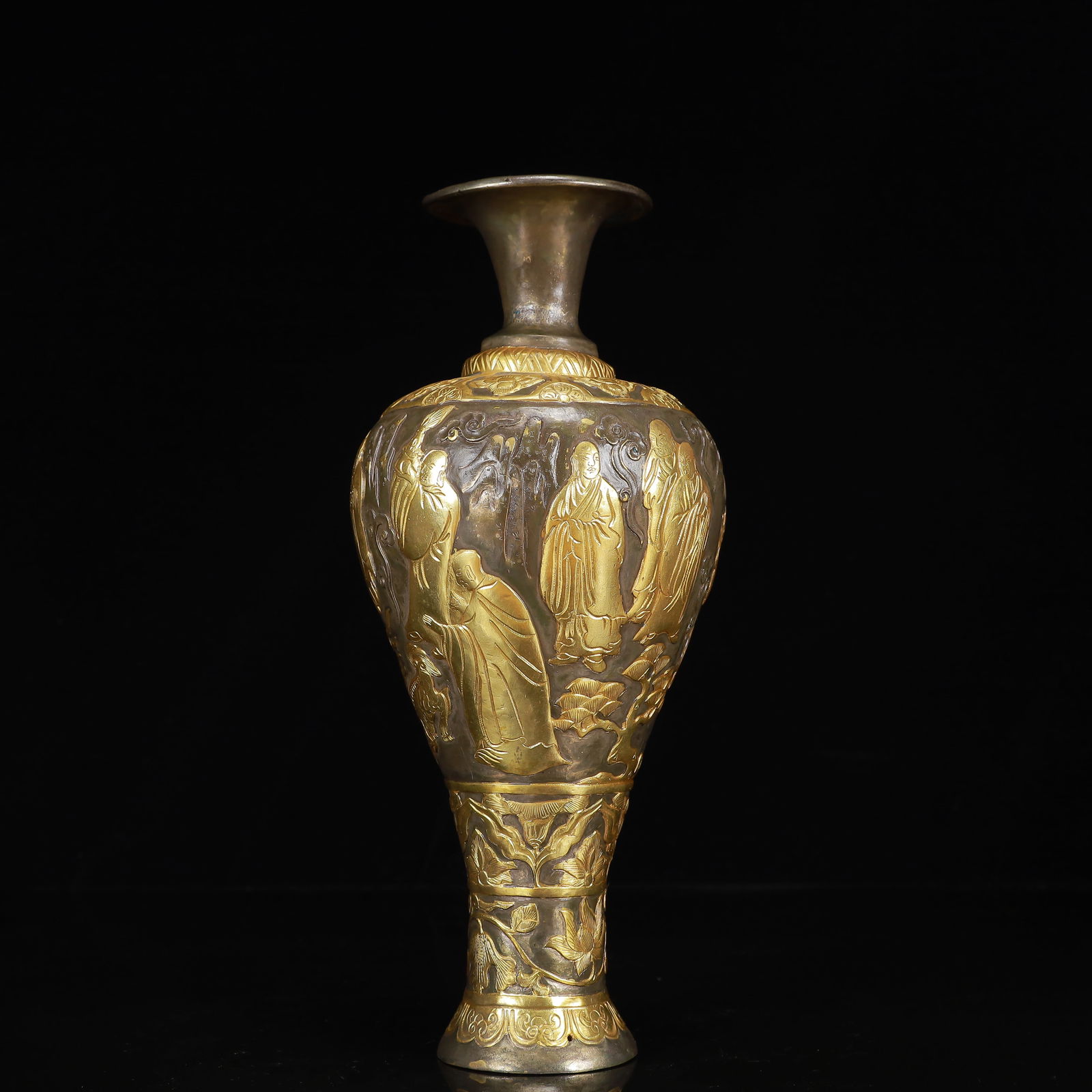 An Exquisite Gilt Silver Figure Pattern Vase - 6