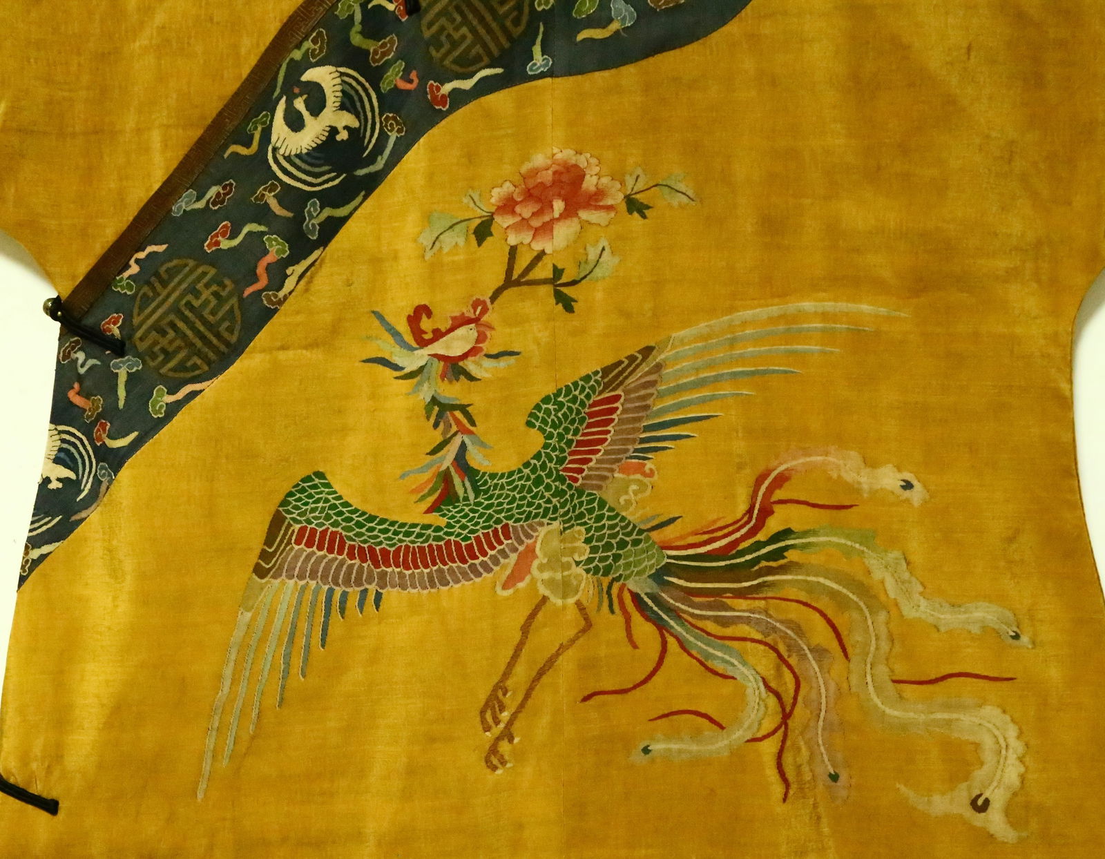 An Exquisite Kesi Phoenix Pattern Robe - 4