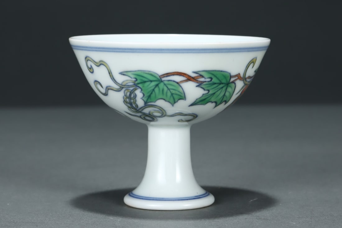 An Exquisite Doucai Grapes Pattern Stem Cup - 2