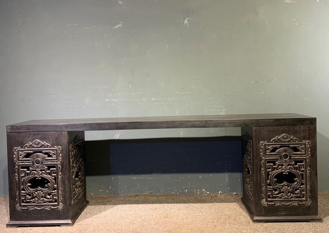 A Huge Zitanwood Dragon Pattern Table (1 of 9)