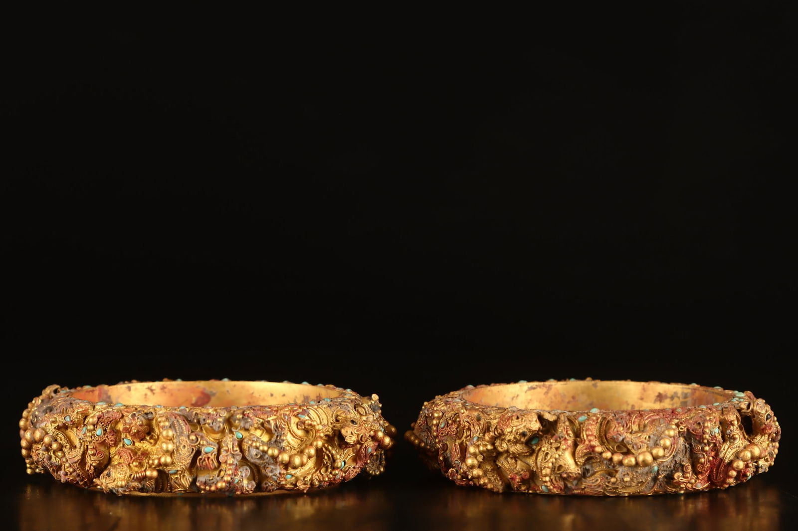 An Exquisite Gilt Silver Chi-Dragon Pattern Bracelets,Inlaid Turquoise - 4