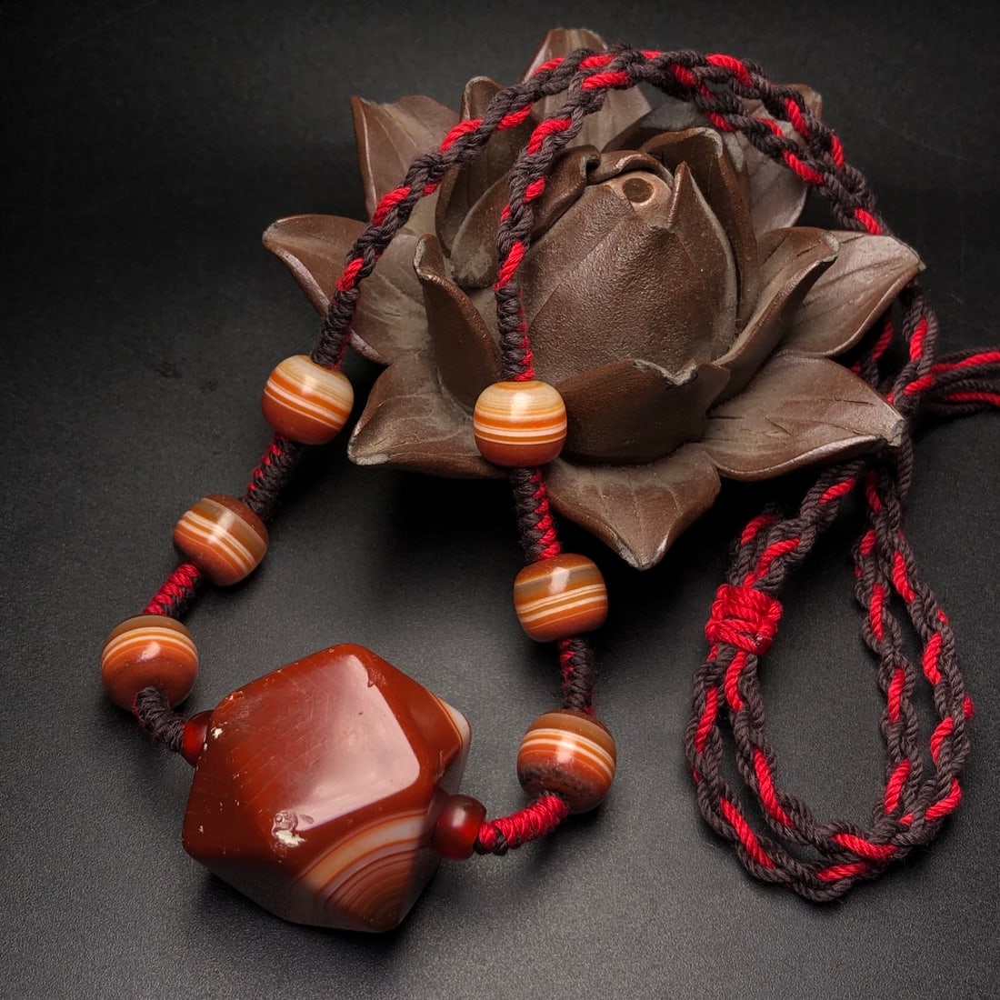 An Exquisite Agate Necklace - 3