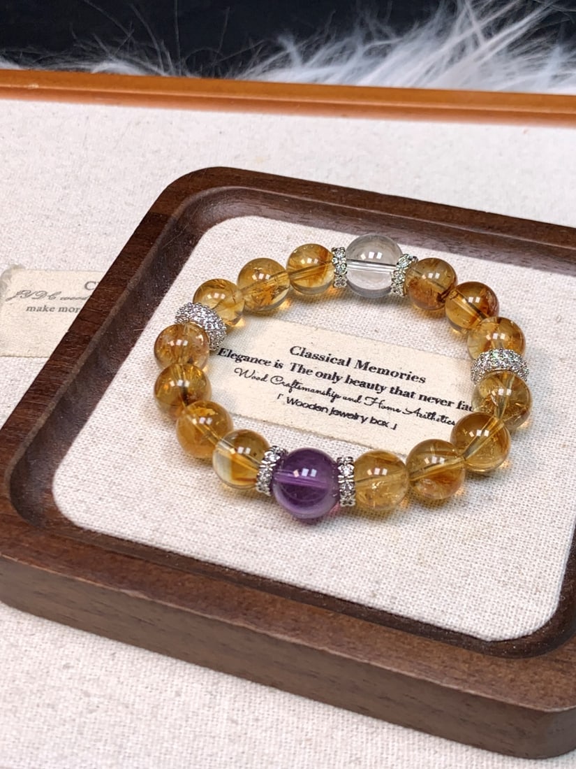 An Exquisite Crystal Bracelets: An Exquisite Crystal Bracelets,Size:12mm,10mm 水晶手串