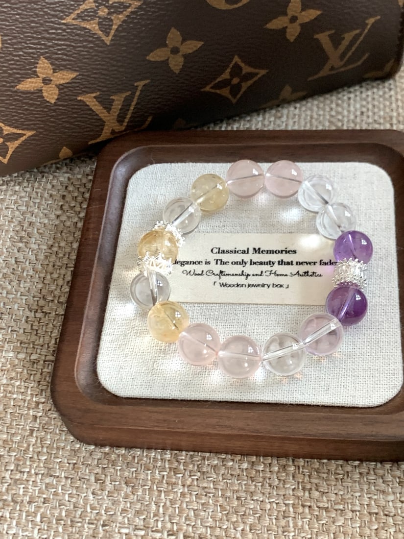 An Exquisite Crystal Bracelets - 2