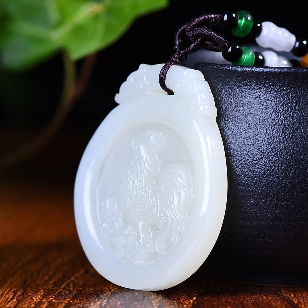 An Exquisite White Jade Rooster Pattern Pendant - 3