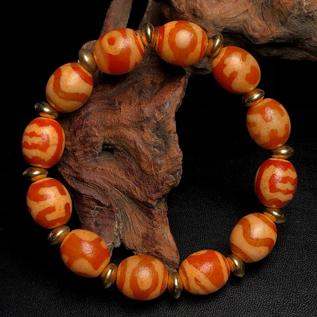 An Exquisite Dzi Bead Bracelets - 2
