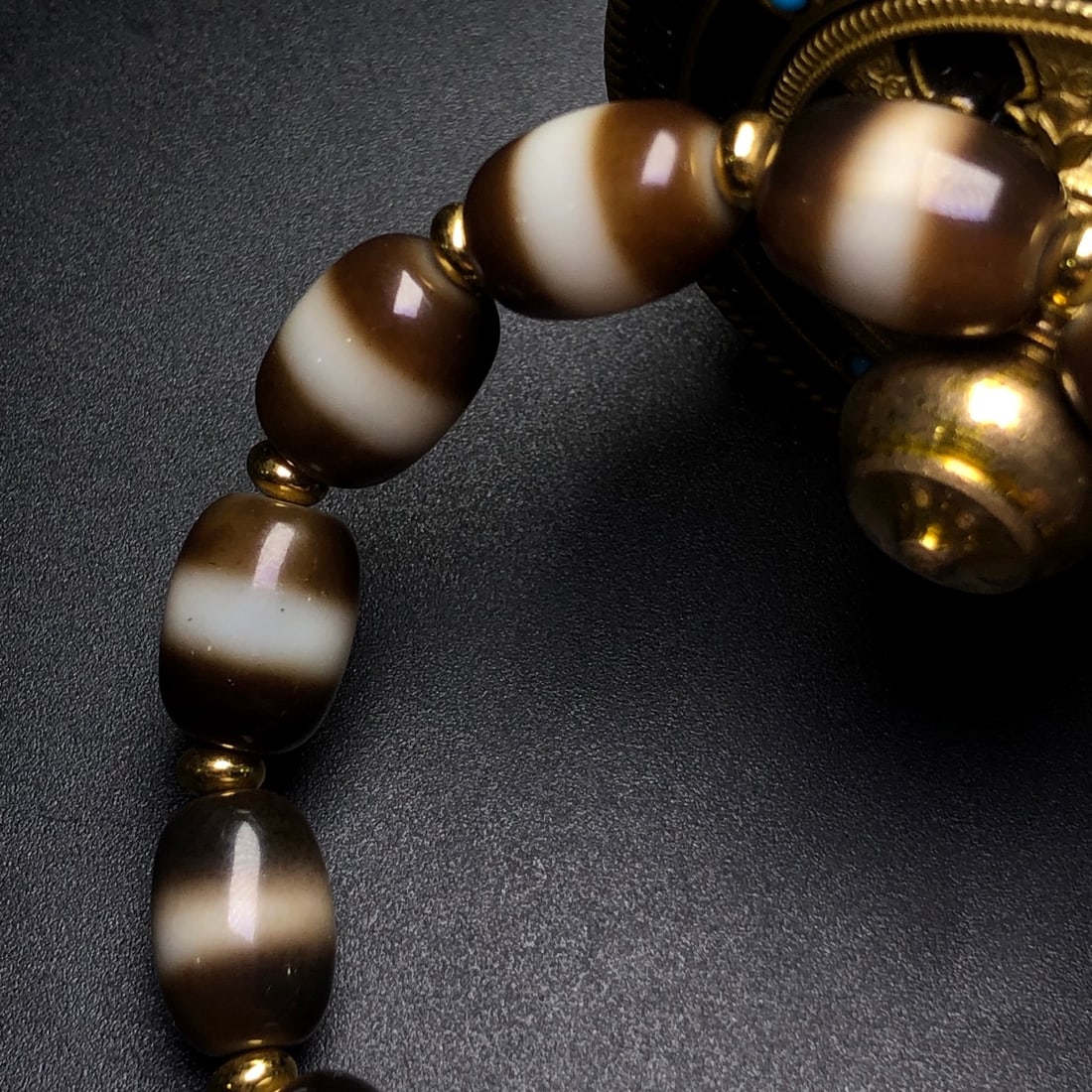 An Exquisite Agate Bracelets - 7