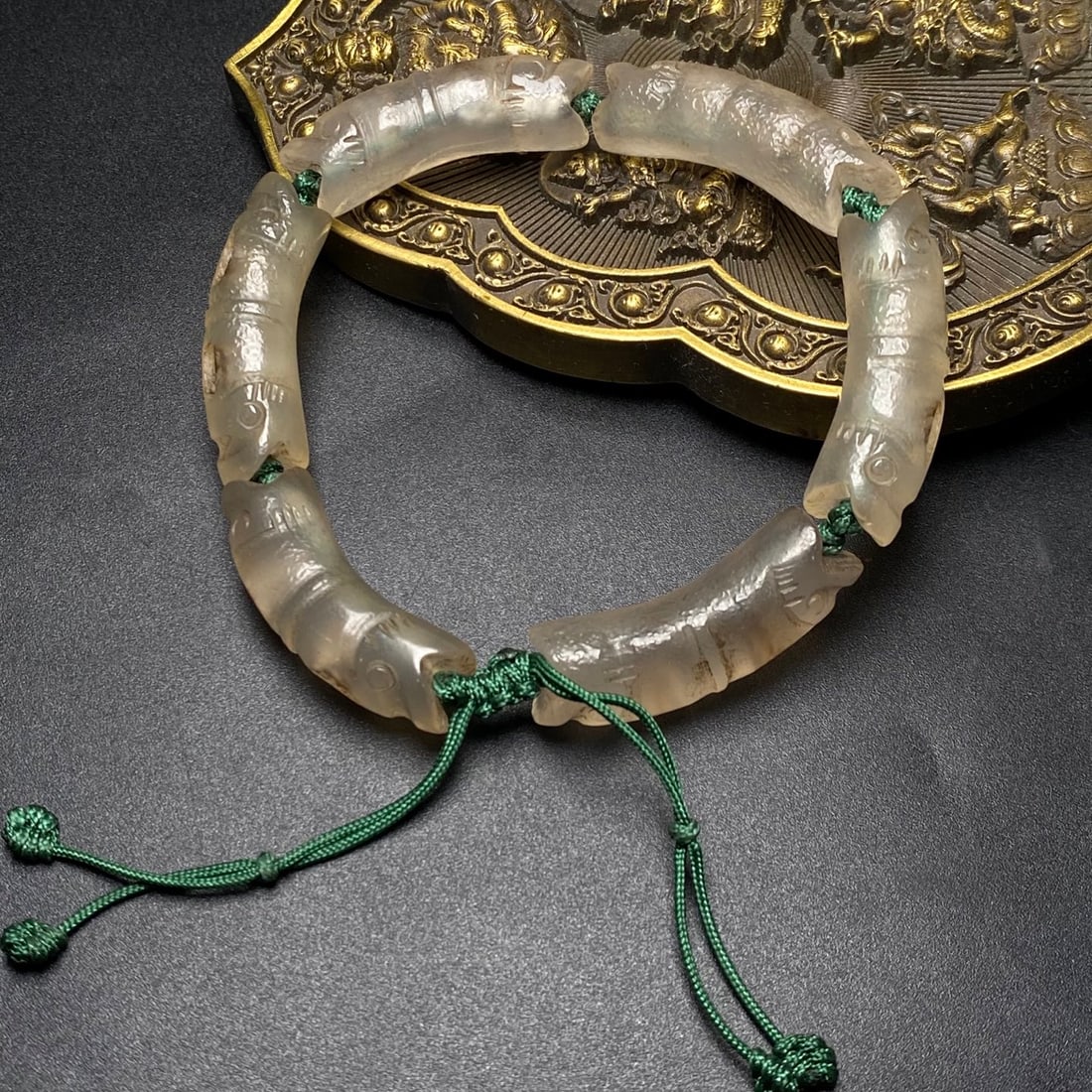 An Exquisite Agate Bracelets - 2