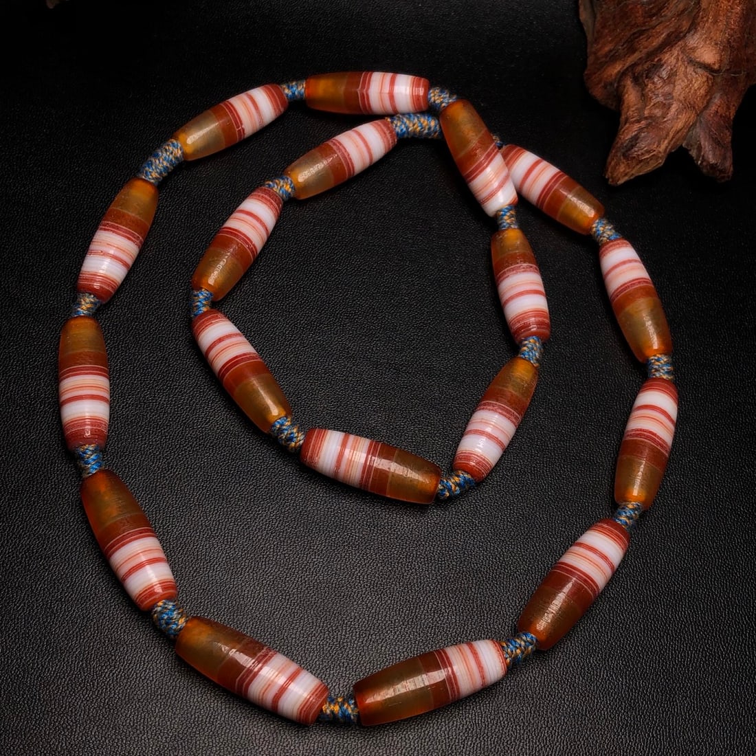 An Exquisite Agate Necklace - 3