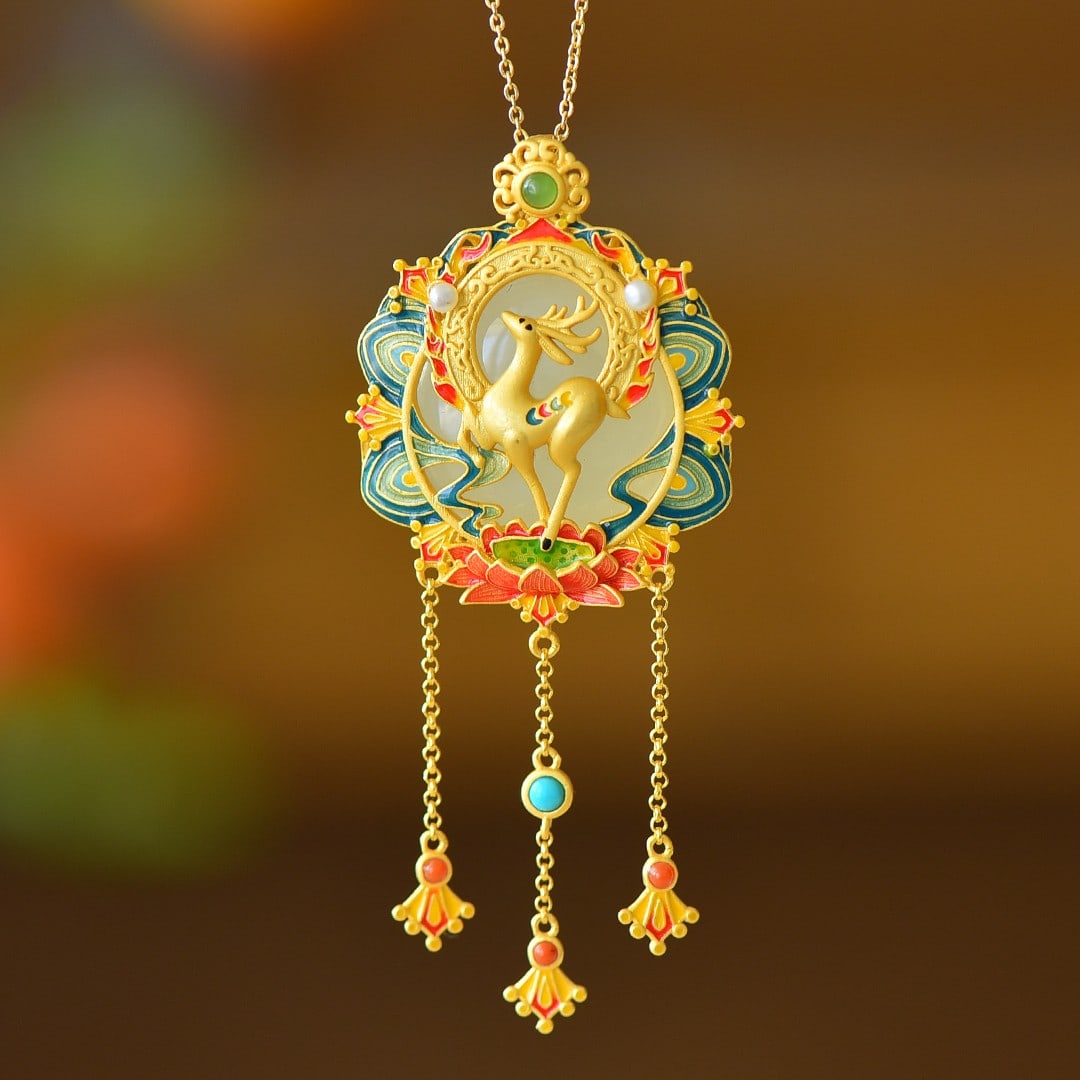 An Exquisite Sterling Silver-Gold Plated Inlaid White Jade Brooch: An Exquisite Sterling Silver-Gold Plated Inlaid White Jade Brooch 纯银镀金镶白玉胸针