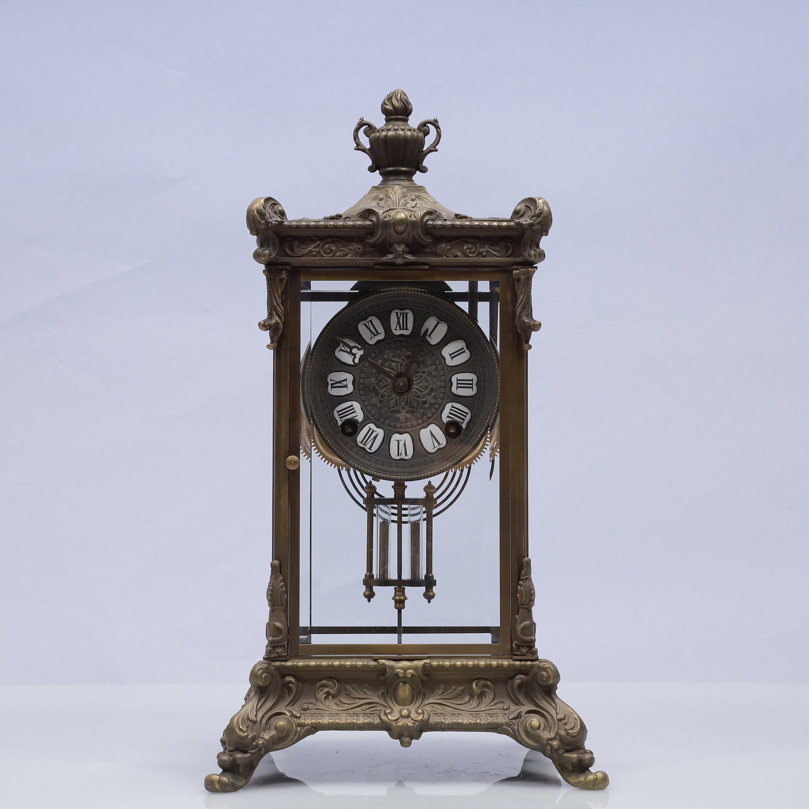 An Exquisite Copper Beast Pattern Table Clock Ornament (1 of 9)