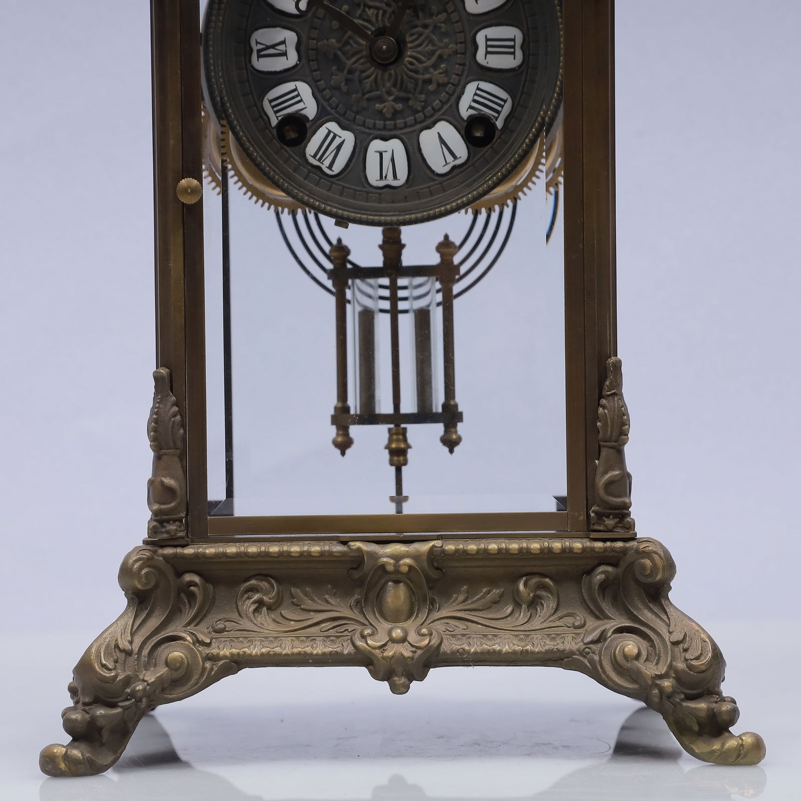 An Exquisite Copper Beast Pattern Table Clock Ornament - 3