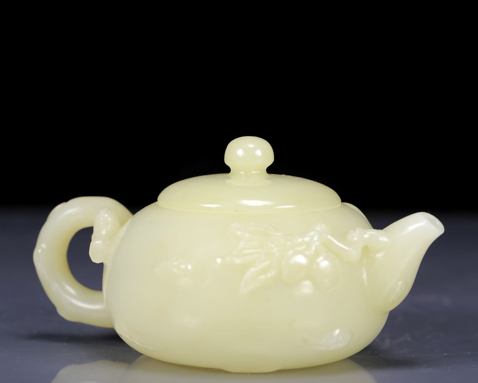 An Exquisite White Jade Flower Pattern Teapot - 5