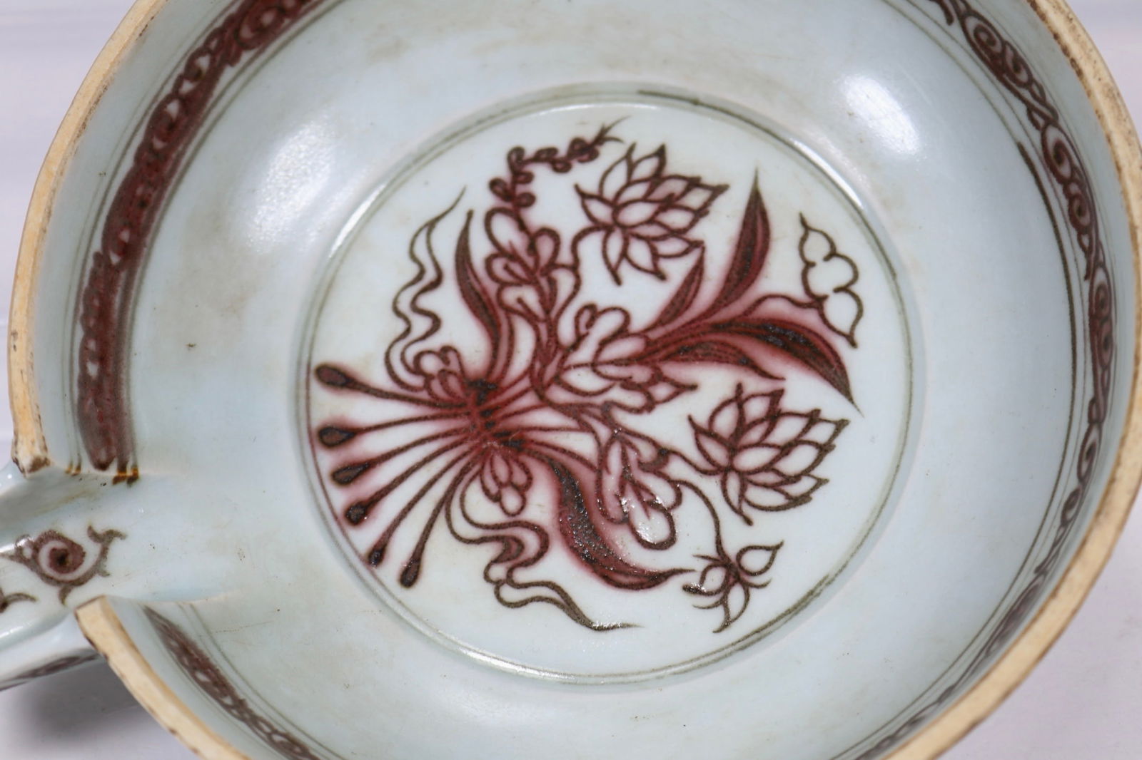 An Exquisite Underglaze-Red Flower Pattern Ornament - 6