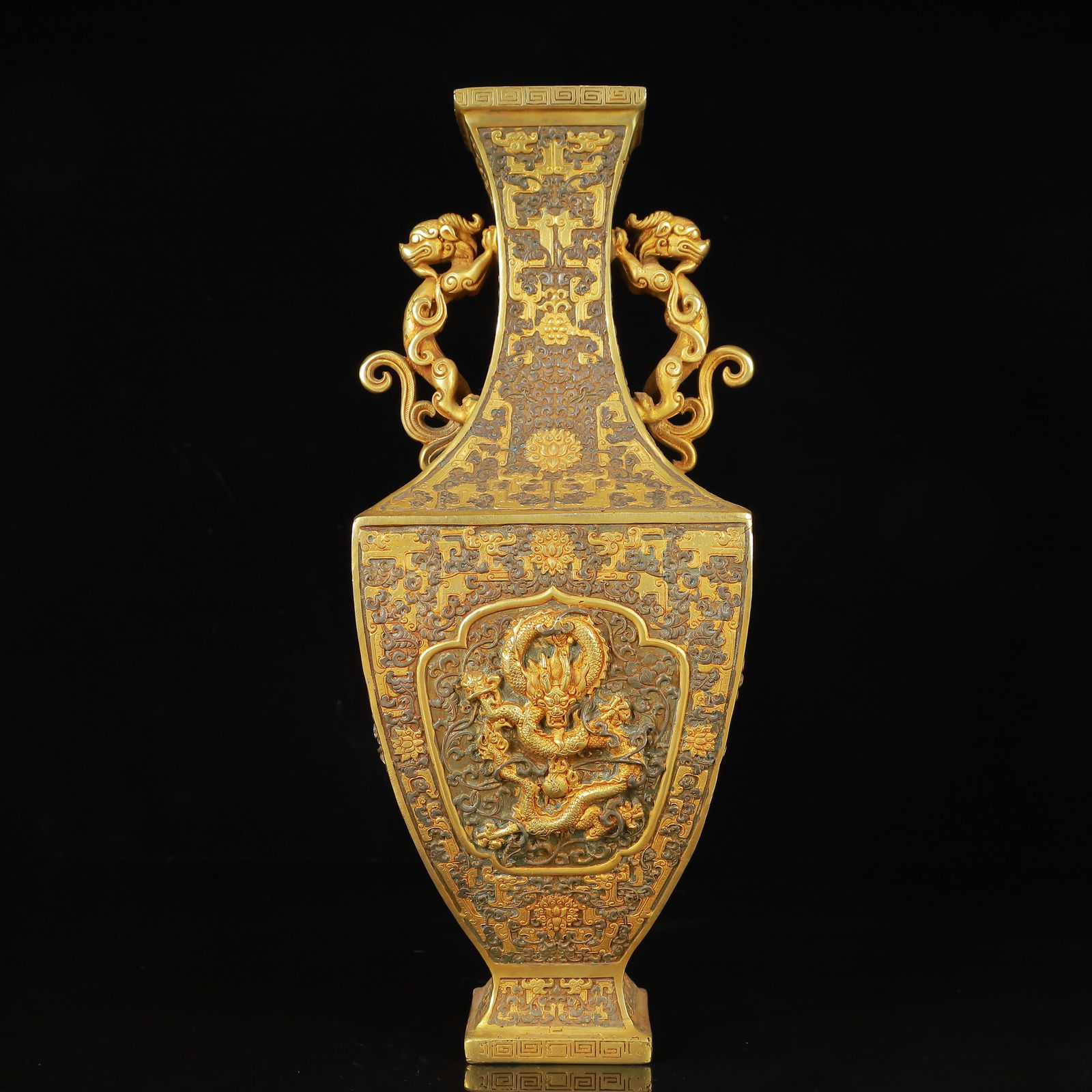 An Exquisite Gilt Silver Dragon Pattern Dragon-Ears Vase (1 of 15)