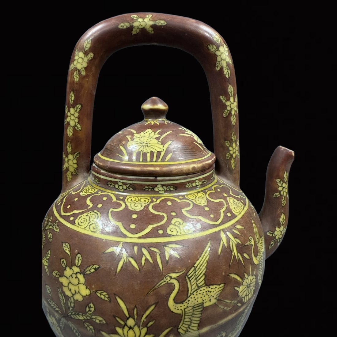 An Exquisite Yellow Glazed Flower and Crane Pattern Loop-handled Pot - 5