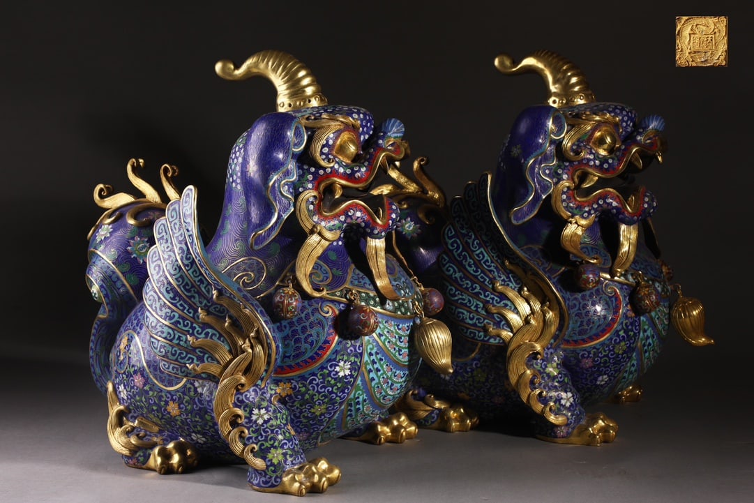 A Pair of Huge Cloisonne Enamel Lotus Pattern Wealth-Attracting Creature Ornaments: A Pair of Huge Cloisonne Enamel Lotus Pattern Wealth-Attracting Creature Ornaments,Qing Dynasty, China,Size:19.7inx18.9in*2,Weight:35kg*2 