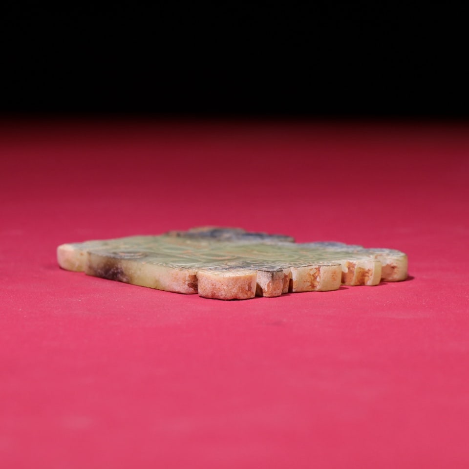 An Exquisite White Jade Beast-Face Pattern Pendant - 4