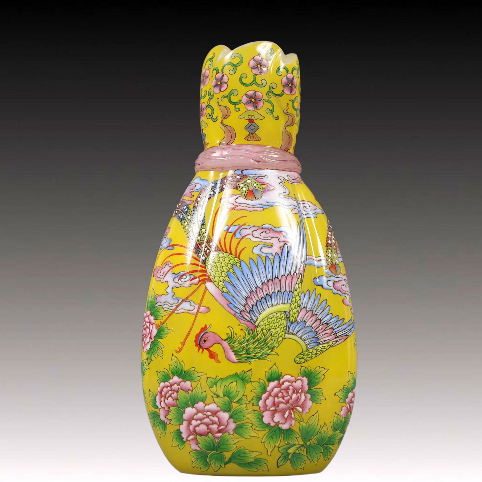 A Precious Coloured glaze Famille-Rose Yellow Glazed Auspicious Cloud and Phoenix Pattern Vase: A Precious Coloured glaze Famille-Rose Yellow Glazed Auspicious Cloud and Phoenix Pattern Vase,Qing Dynasty, China,Qianlong Four-character Mark,Size:3.9inx2.4inx7.3in Weight:650g 琉璃ľ