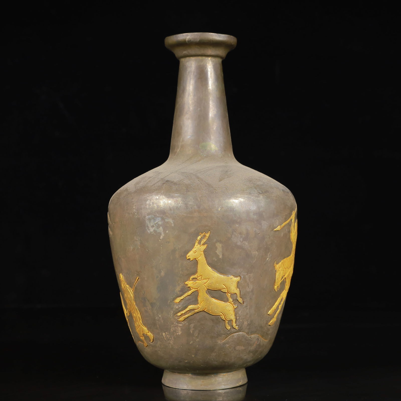 An Exquisite Gilt Silver Figure Pattern Vase - 4