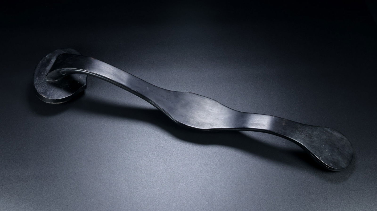 An Exquisite White Jade Ruyi - 6