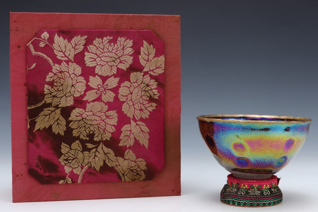 An Exquisite Flambe Glazed Bowl: An Exquisite Flambe Glazed Bowl,Song Dynasty,China,Size:3inx5.3in 窑变釉碗,中国宋代