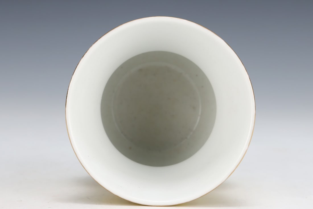 An Exquisite Yellow Glazed Auspicious Cloud Pattern Jar - 6